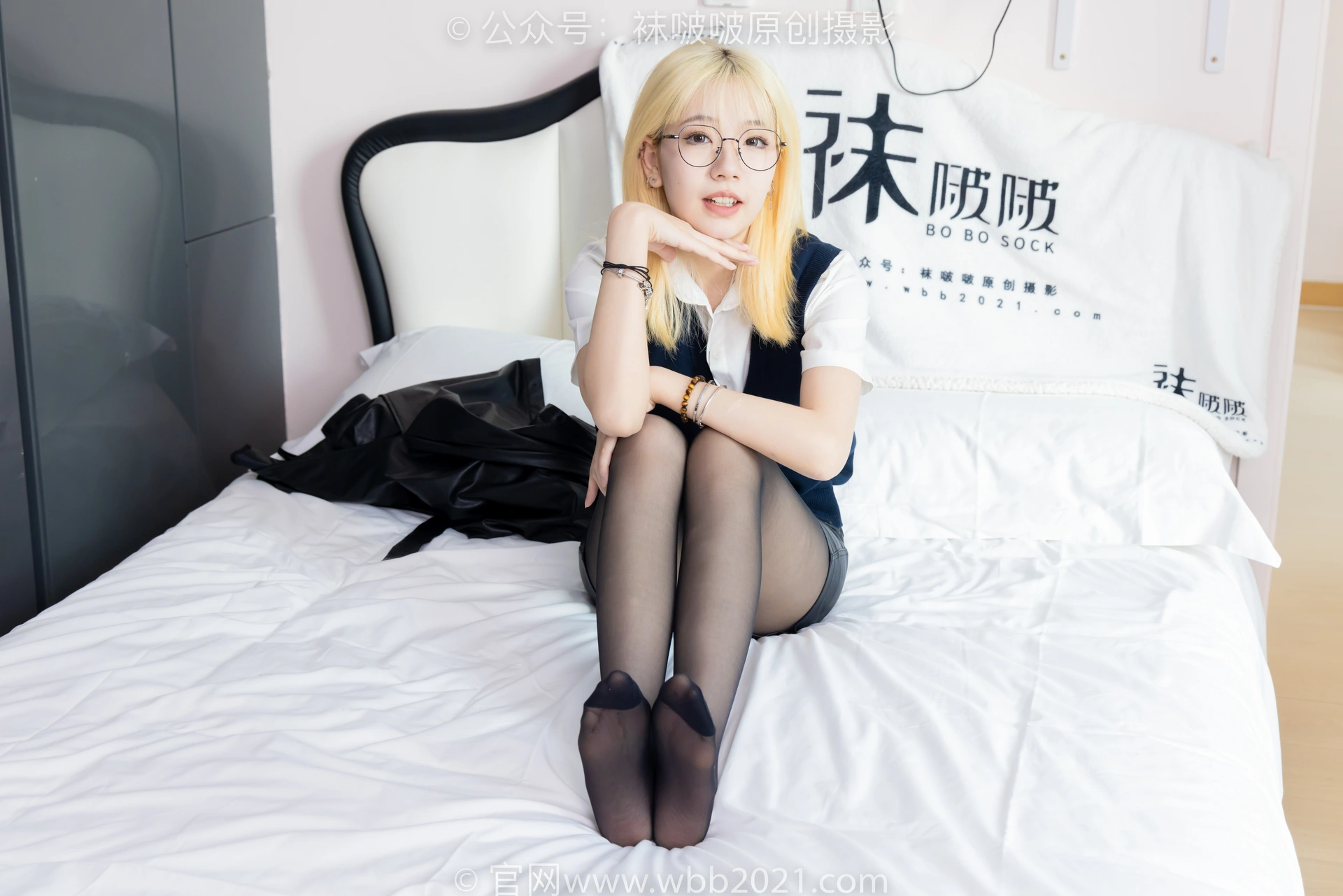 [BoBoSocks袜啵啵] NO.507 小甜豆-高跟长靴、薄黑丝（脚尖加固款）、皮衣外套、ol风（超长花絮版） 1