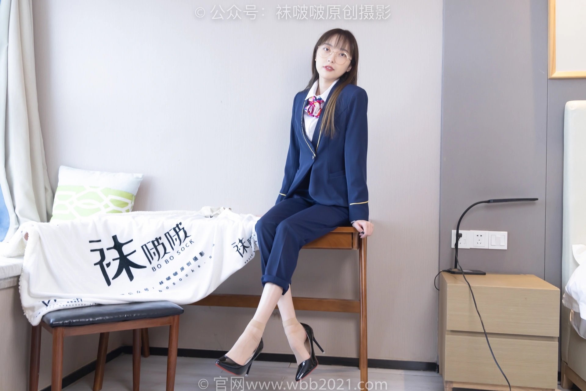 [BoBoSocks袜啵啵] NO.509 稚予-高跟鞋、短肉丝（脚尖加固款）、黑色美甲、银行制服、半脱袜子（花絮版） 2